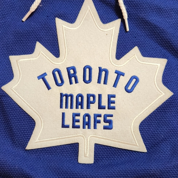 Toronto Maple Leafs Jersey - Picture 2 of 8